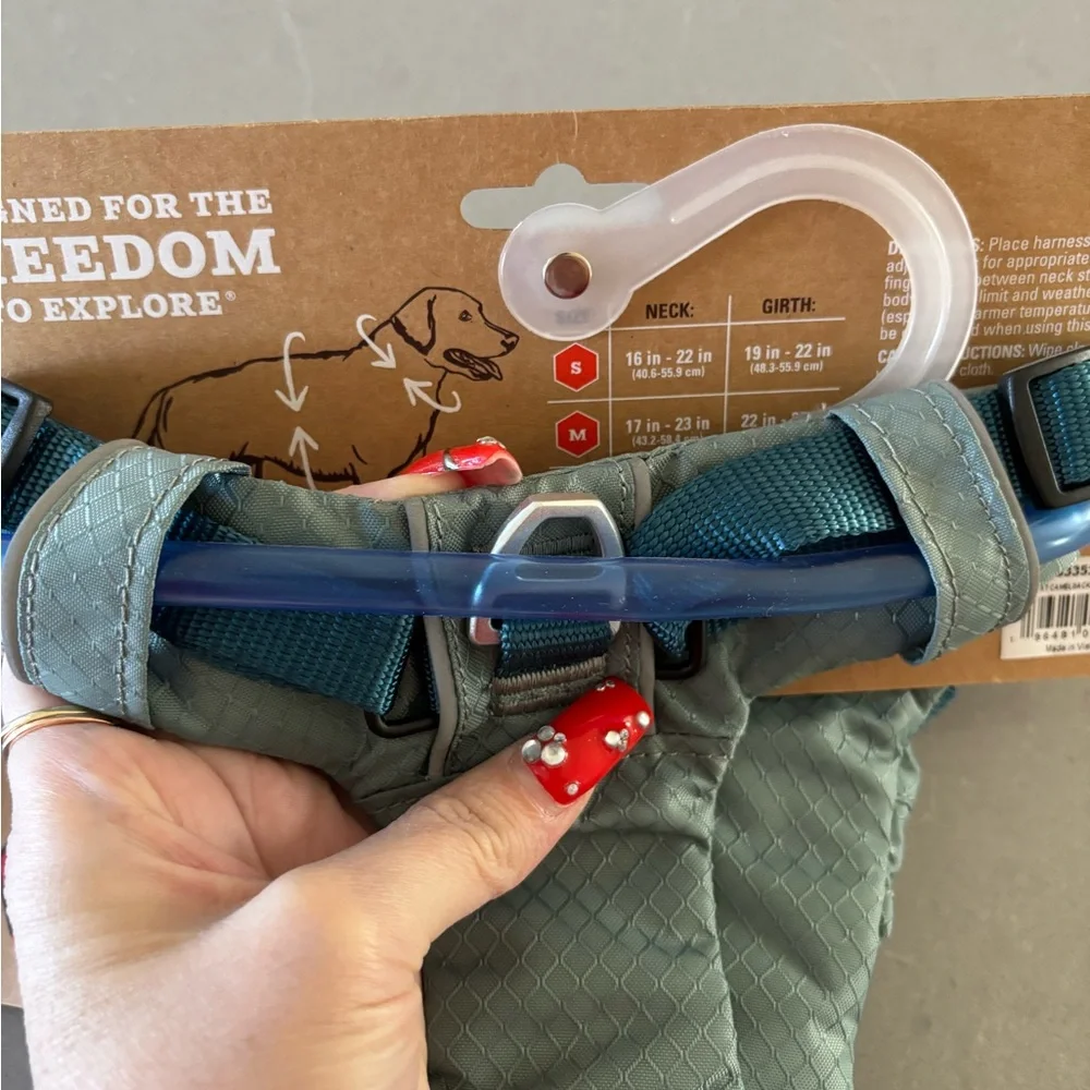 Dog Arcadia Trail Harness with Water Bladder